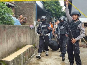Tiga Terduga Teroris Diringkus di Bandung, Kapolri: 2 Orang Masih Dikejar