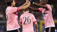 Pada menit pertama babak kedua, Juve menggandakan keunggulannya melalui sepakan Sami Khedira. REUTERS/Giorgio Perottino.