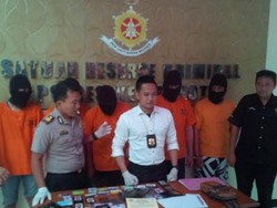 Empat Anggota Polda dan Balai POM Gadungan Diamankan