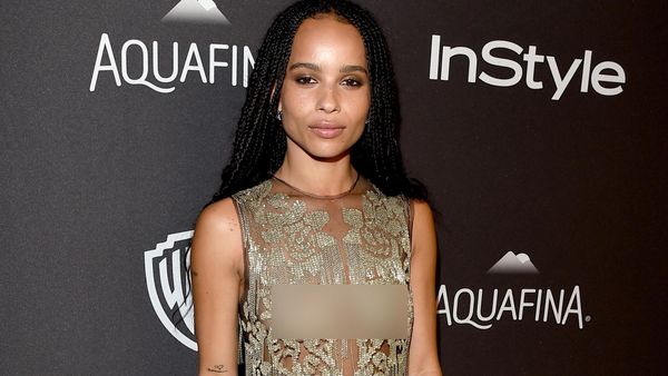 Kenakan Dress Menerawang, Zoe Kravitz Ekspos Payudara