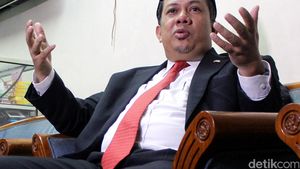 Didesak Mundur, Fahri Melawan!
