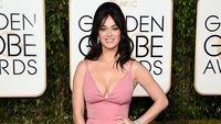 Hot in Pink! Katy Perry Manis Sekaligus Seksi di Golden Globe 2016