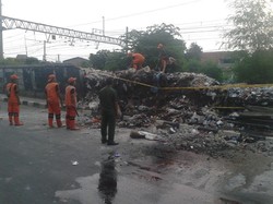 Korban Tewas dan Luka Akibat Tembok Roboh di Manggarai Dibawa ke RSCM