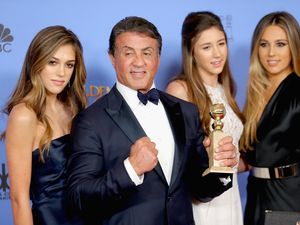 Sylvester Stallone Dikelilingi 3 Putrinya yang Cantik