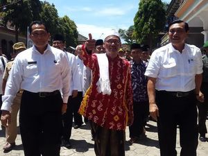 Menkopolhukam Ajak Santri di Banyuwangi Perangi ISIS Menkopolhukam Ajak Santri di Banyuwangi Perangi ISIS