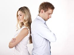 Suami Istri Kerap Bertengkar, Haruskah Pernikahan Dipertahankan?