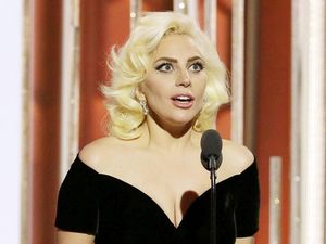 Reaksi Kaget Leonardo Dicaprio Saat Melihat Lady Gaga Ini Jadi Populer