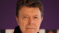 Pada 9 Januari tahun lalu, Ramsey mencetak gol pada laga melawan Sunderland. Musisi Inggris, David Bowie meninggal sehari sesudahnya. (Andrew H. Walker/Getty Images)
