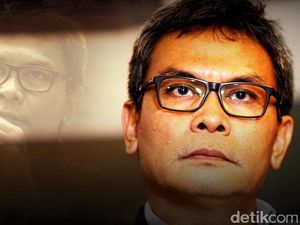 Cerita Johan Budi Soal Cicilan Rumah dan Mobil yang Belum Lunas