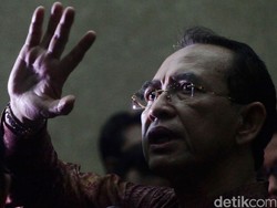 Djan Faridz dkk Jenguk Suryadharma di RSPAD
