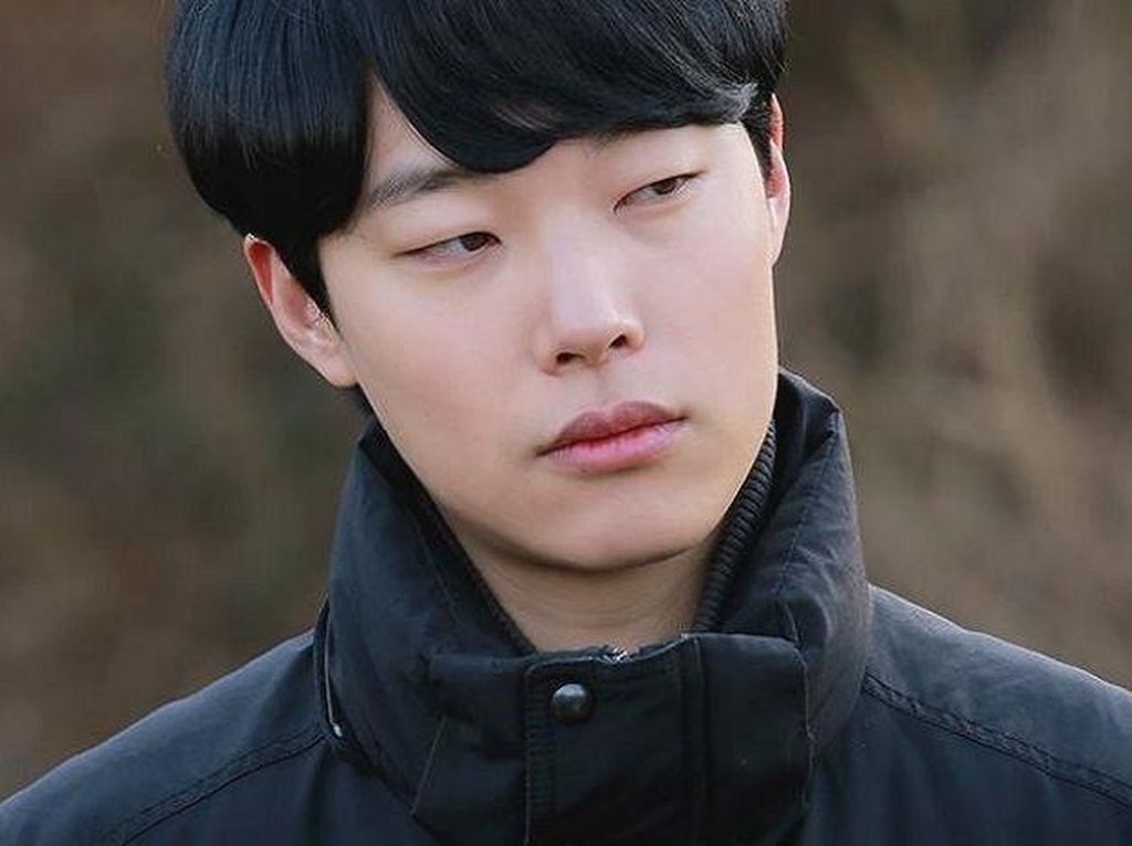 Jelang Usia 30, Ryu Jun Yeol Awet Muda Berseragam SMA Jelang Usia 30, Ryu Jun Yeol Awet Muda Berseragam SMA