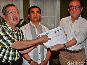 Mahkamah Partai Golkar Didesak Putuskan Munas