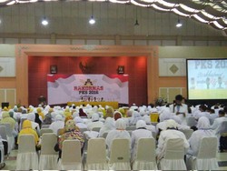 Gubernur Aher Hadiri Rakornas PKS, Beri Materi Kepemimpinan Daerah