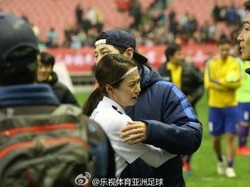 Reunian, Song Ji Hyo Peluk Haru Song Joong Ki di Running Man