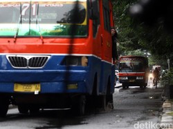 Polisi Tangkap Komplotan Copet yang Sering Beraksi di Bus Umum