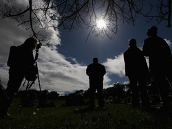 Bukit Gombel Jadi Tempat Nonton Bareng Gerhana Matahari di Semarang