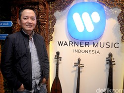 Toto Widjojo dan Arah Baru Warner Music Indonesia
