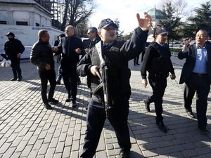 Bom di Istanbul Tewaskan Warga Jerman, Merkel: Terorisme Musuh Bersama Bom di Istanbul Tewaskan Warga Jerman, Merkel: Terorisme Musuh Bersama