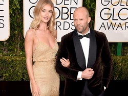 Jason Statham Lamar Rosie Huntington-Whiteley dengan Cincin Rp 4,8 Miliar