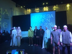 Indonesia Fashion Week 2016 Hadirkan Kejutan dalam Helatannya yang Ke-5