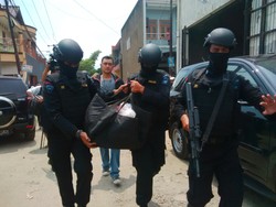 Terduga Teroris yang Rumahnya di Kab Bandung Digeledah Berstatus Mahasiswa