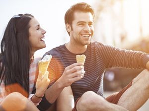 7 Cara Memuji Wanita yang Tak Berlebihan Tapi Ngena di Hati 7 Cara Memuji Wanita yang Tak Berlebihan Tapi Ngena di Hati