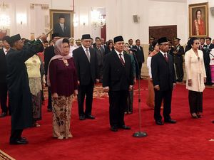 Jokowi Lantik 13 Dubes