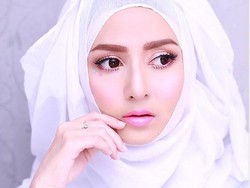 Foto: Pesona Hayalita, Pengusaha Berhijab Thailand yang Populer di Instagram