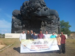 Walau Panas, Para Dubes ASEAN Tetap Semangat Keliling GWK