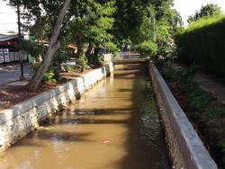 Ahok Top! Kali Baru Barat di Jaksel Dibersihkan Tiap Hari