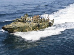 10 Personel Militer Ditahan Iran, AS Salahkan Kerusakan Navigasi