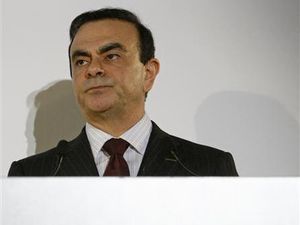 Video Bos Nissan Dipecat Setelah Ditangkap Polisi