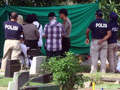 Polisi Bongkar Kuburan Allya untuk Autopsi