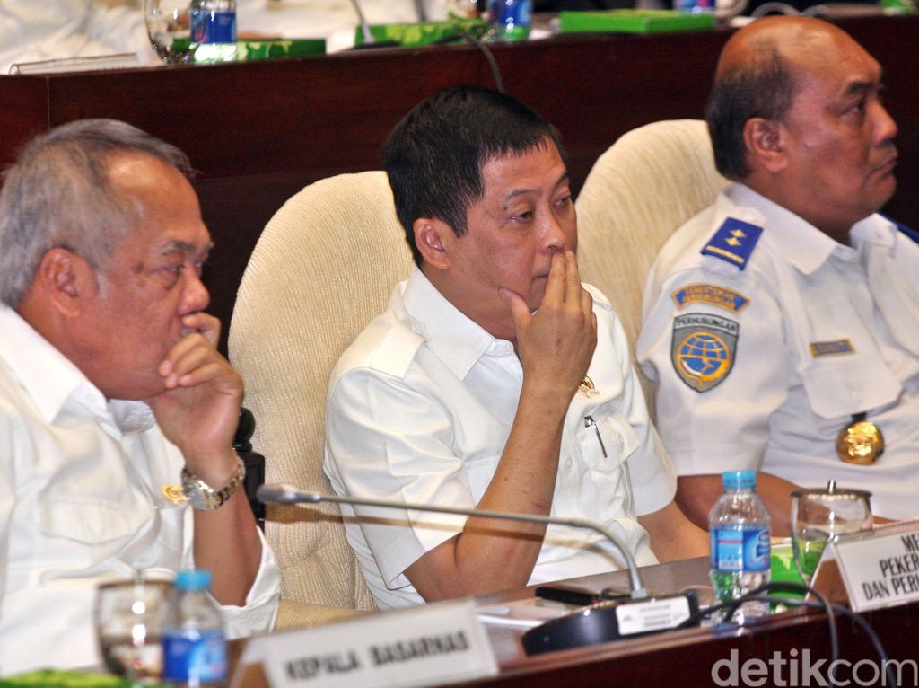 Komisi V Evaluasi Penanganan Transportasi Natal Komisi V Evaluasi Penanganan Transportasi Natal