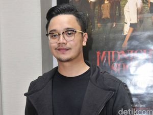 Derby Romero Kewalahan Dalami Peran Latah di Film Terbaru