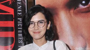 Derby Romero Gandeng Cewek, Dinda Kanya Dewi Tampil Sendiri