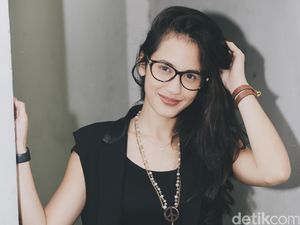 Aach... Pevita Pearce Bikin Jatuh Cinta!