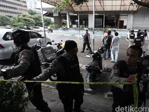 Mengenang 2 Tahun Peristiwa Berdarah Bom Thamrin Mengenang 2 Tahun Peristiwa Berdarah Bom Thamrin