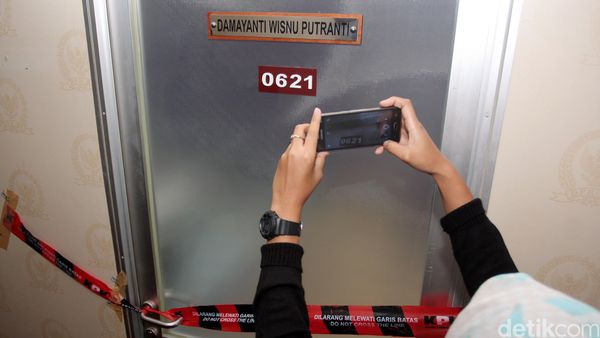 KPK Segel Dua Ruangan Anggota DPR