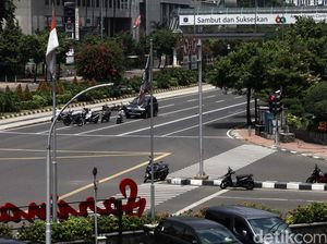 Aksi AKBP Herry Mengevakuasi Rais yang Terkapar di Tengah Teror ISIS