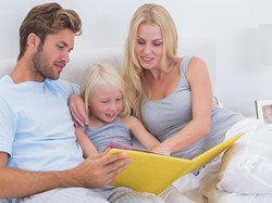 Bila Mulai Terlihat Kurang Tidur, Anak Bisa Dibacakan Dongeng