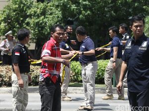 Gedung Djakarta Theatre Disterilisasi, Diduga Ada Pria Bersenjata di Dalamnya