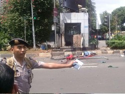 Suasana Genting di Sarinah, Polisi Blokir Jalan