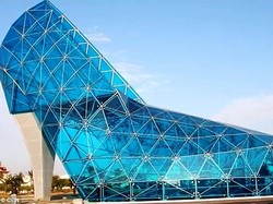 Unik, Gereja di Taiwan Berbentuk Seperti Sepatu Kaca Cinderella