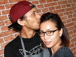 Rumah Tangga Norman Kamaru Memanas, Risty Tolak Salami Stuart Collin