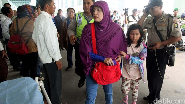 Keluarga Aiptu Deni Wahyu Datangi RSCM