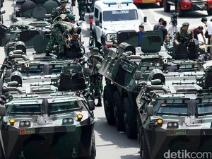 Turun Tangan Atasi Teror di Thamrin, TNI Kerahkan Panser ke Thamrin