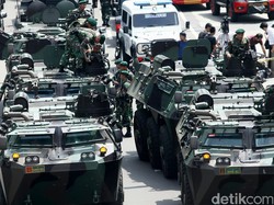 Turun Tangan Atasi Teror di Thamrin, TNI Kerahkan Panser ke Thamrin