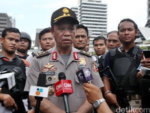 Polri Jemput Seorang Napi Nusakambangan Terkait Bom Thamrin Polri Jemput Seorang Napi Nusakambangan Terkait Bom Thamrin