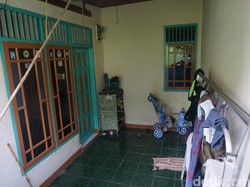 Kepada Tetangga, Sugito Mengaku Bekerja sebagai Kurir di Jakarta